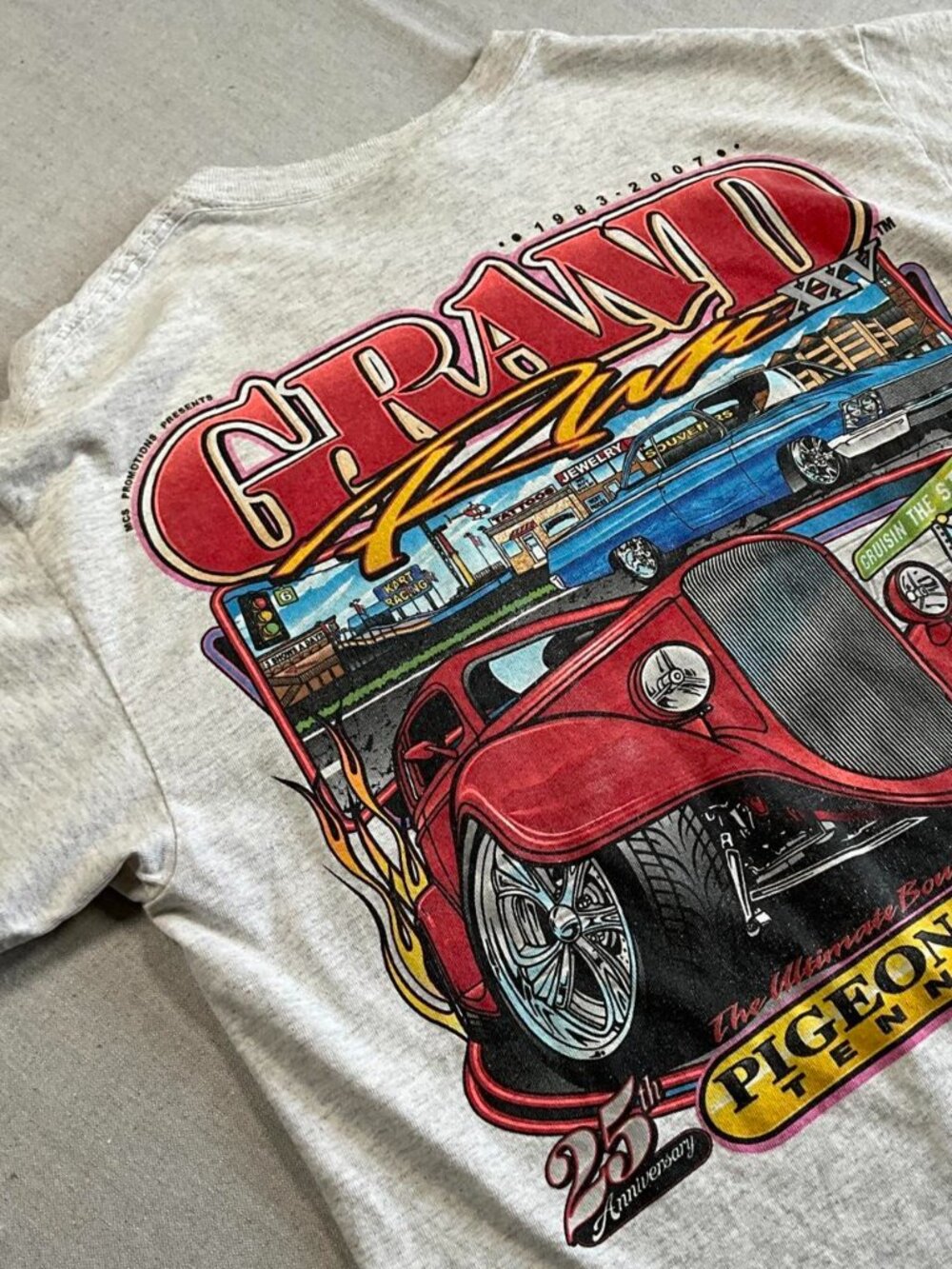 Y2K Gildan Ultra Cotton 25th Annivesary Pigeon Forge Grand Run Graphic Tee (M)